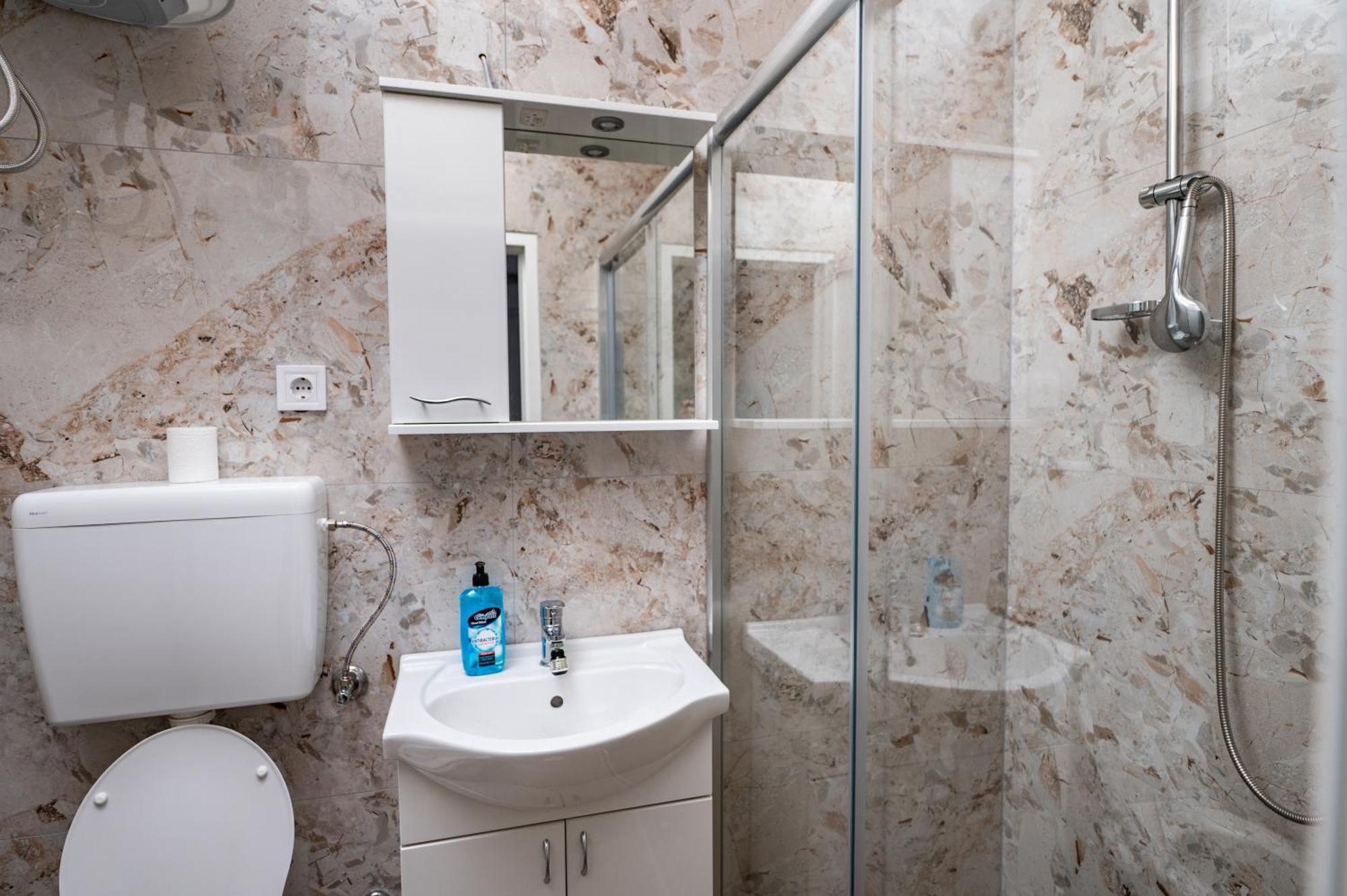 Apartmani Kaan Podgorica Eksteriør bilde