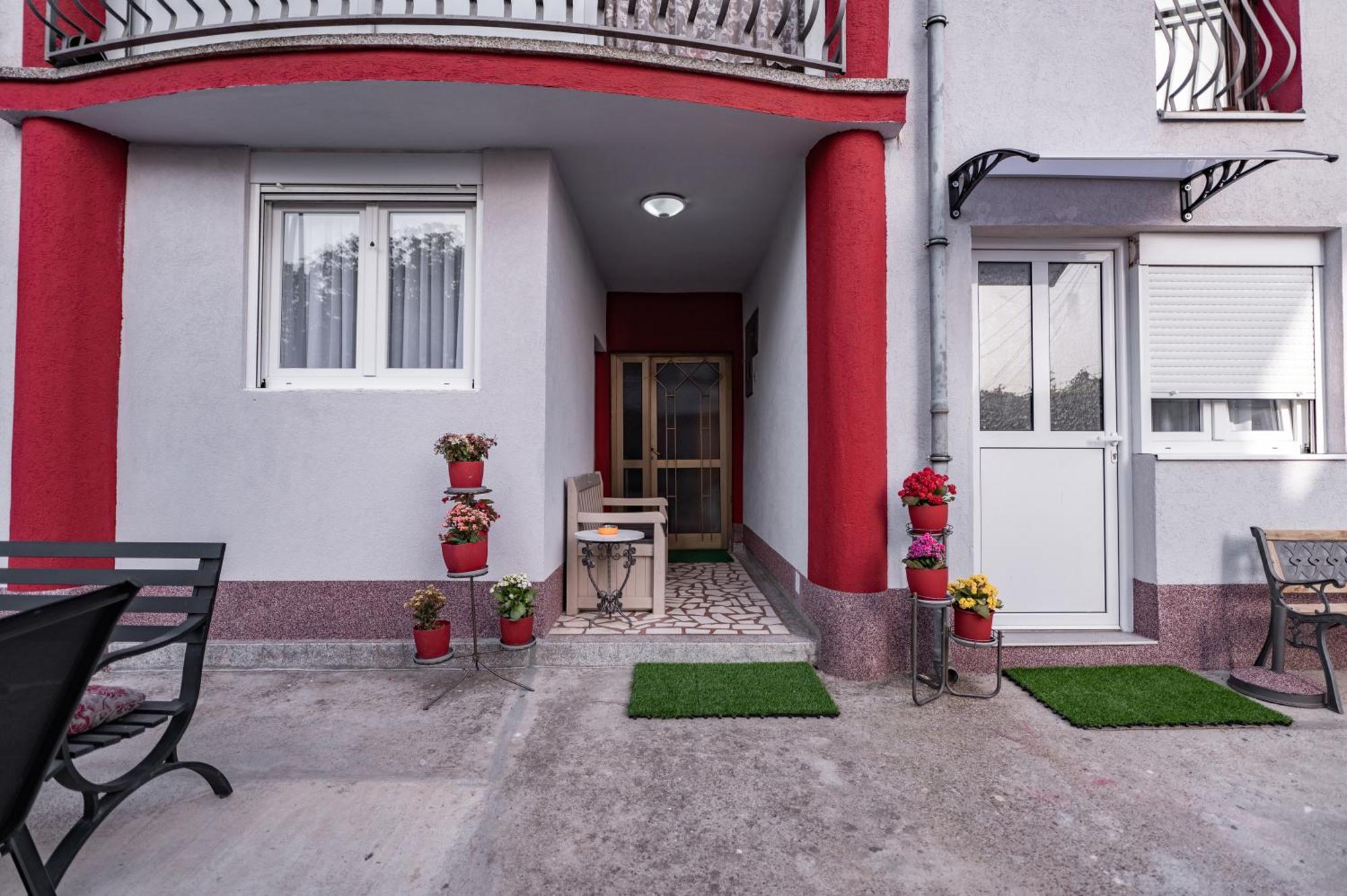 Apartmani Kaan Podgorica Eksteriør bilde