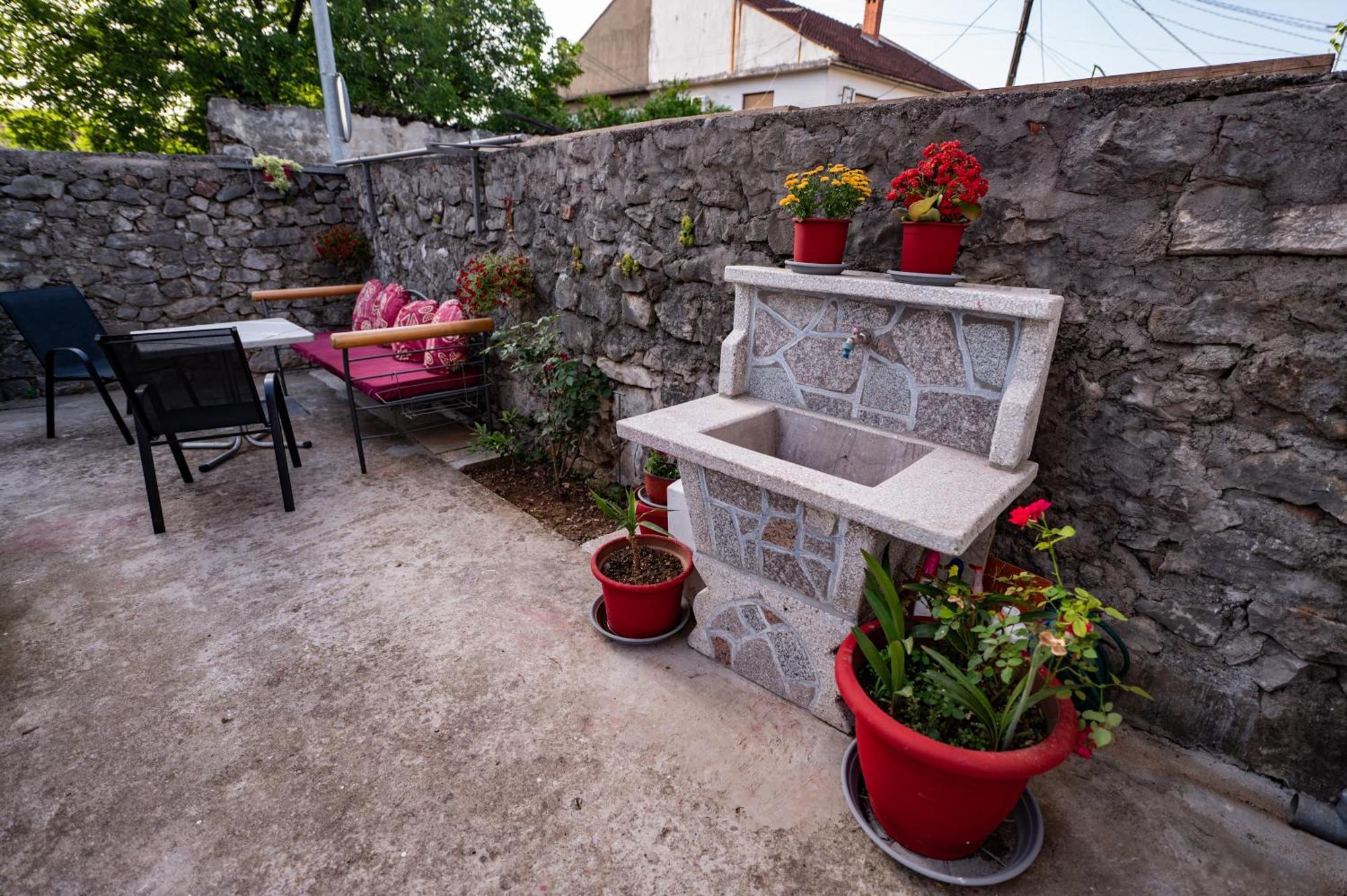 Apartmani Kaan Podgorica Eksteriør bilde